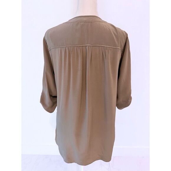 BCBG Silk Tan Light Brown Blouse Tunic Sz XS - Picture 5 of 5